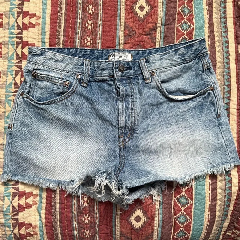 Free People high rise shorts size 30